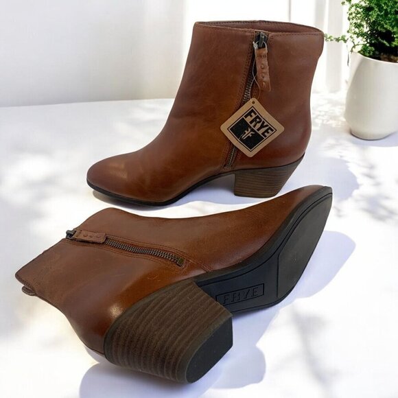 FRYE Megan Ankle Booties Cognac Leather 9M With Stacked Heel & Side Zip Closure - Picture 2 of 13